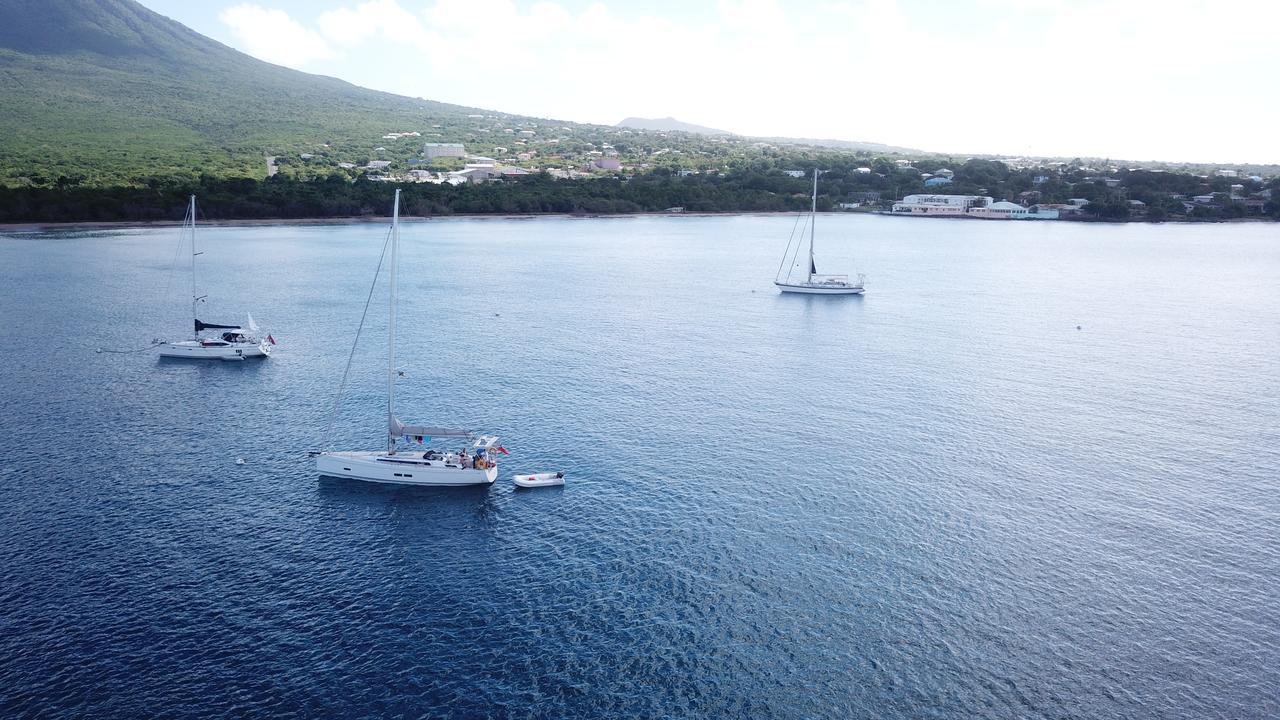 Pinneys Beach Hotel Nevis Чарльзтаун Экстерьер фото