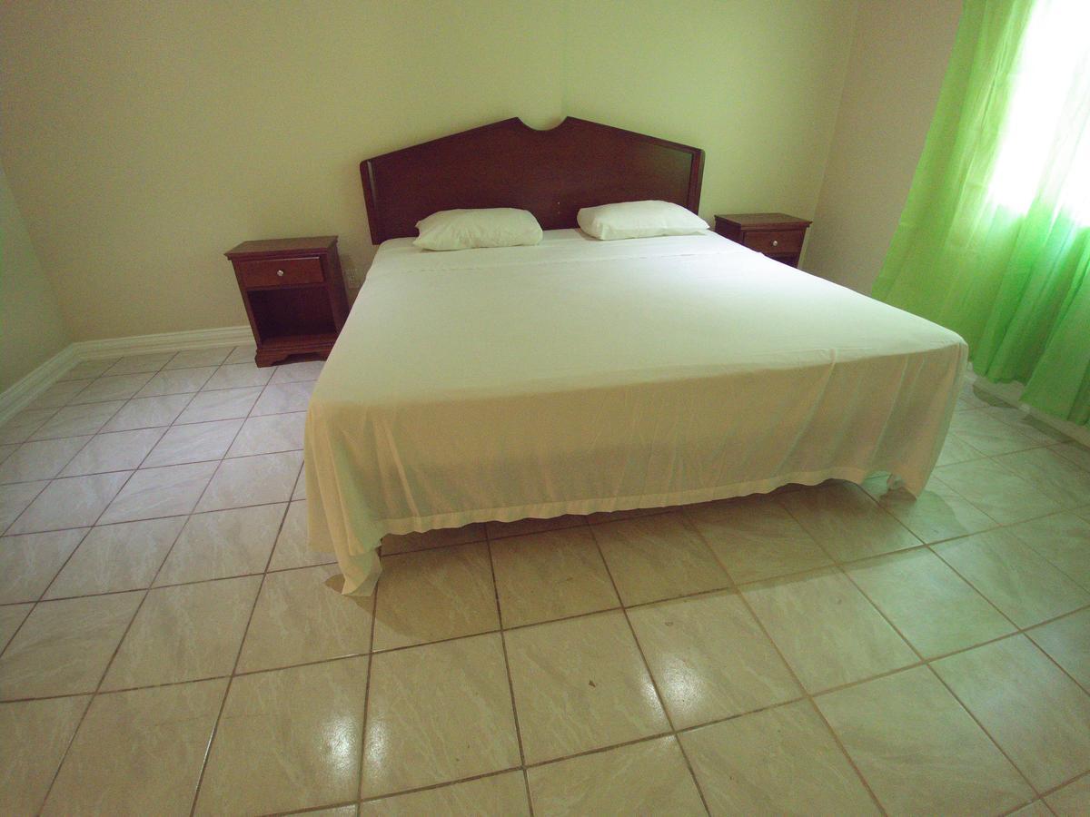 Pinneys Beach Hotel Nevis Чарльзтаун Экстерьер фото