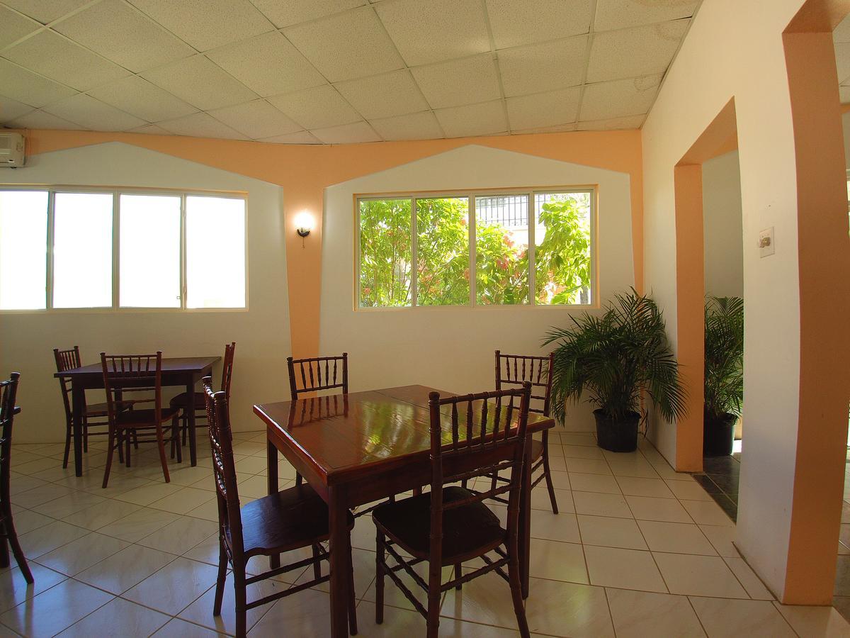 Pinneys Beach Hotel Nevis Чарльзтаун Экстерьер фото